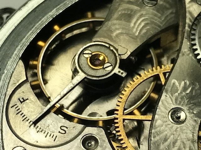 メーカーでオーバーホールしない人がシエンという一般の時計修理店を選ぶ理由